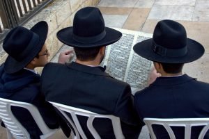 Sommigen lezen voordat de Sabbat begint het boek Hooglied