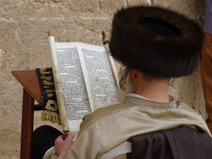 Sommigen lezen voordat de Sabbat begint het boek Hooglied