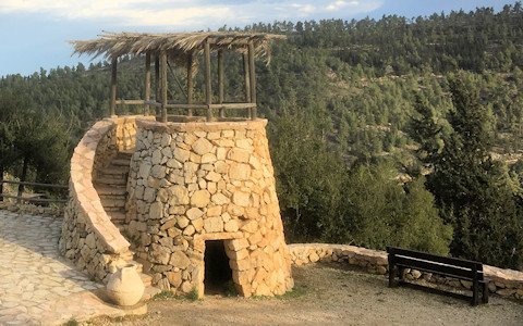 Wachttoren in de Bijbelde tuin van Yad Hashmona